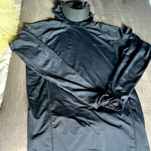 Patagonia spandex pull over.